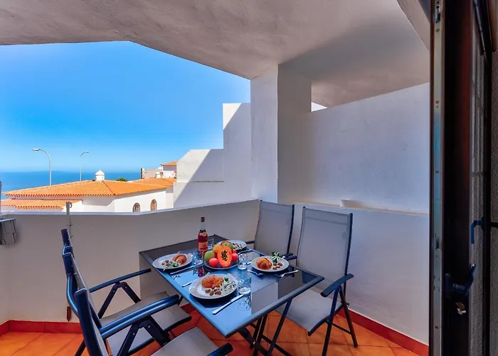 Wonderful With A Sea View, Wifi, Pool *